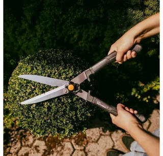 Solid - Heggenschaar - 550 mm - Ergonomische Handgreep - Duurzaam Staal de Fiskars – image du produit 5 sur 5