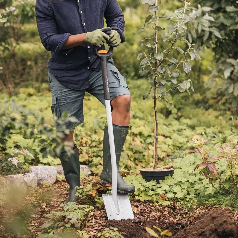 Telescopische spade voor zware, steenachtige vloeren, spits, lengte: 111-130 cm, versterkt borstalen blad, zwart/oranje de Fiskars – image du produit