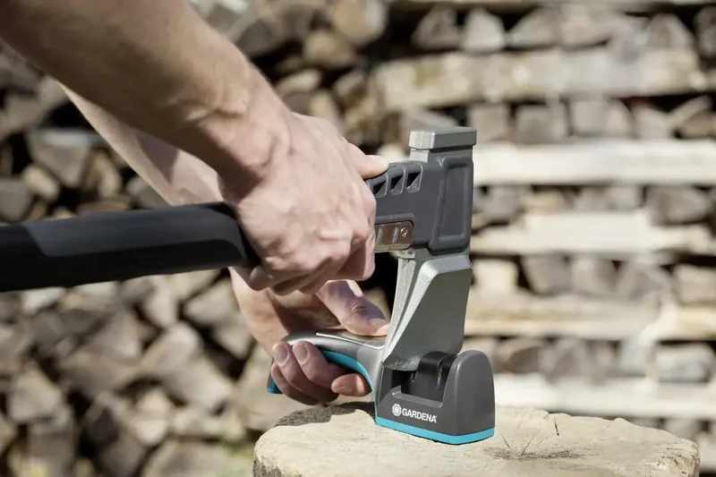 Blade and Axe Sharpener by Gardena – product image 2 of 3