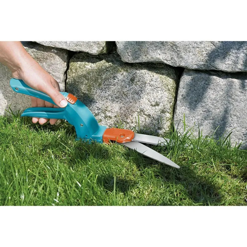 Classic Grasschaar - Draaibaar 360° van Gardena – productafbeelding 2 van 3