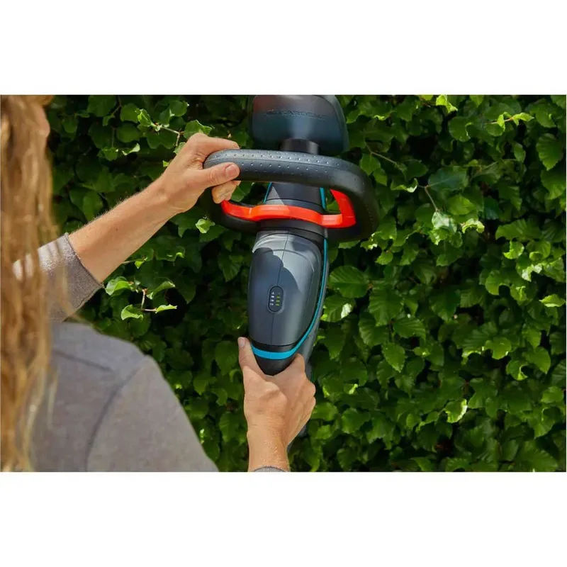 Taille-haie électrique 14730-55 de Gardena – image du produit 4 sur 6