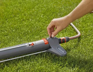 Viereckregner Gardena Viereckregner AquaZoom M fra Gardena, Blå – produktbillede 4 af 5