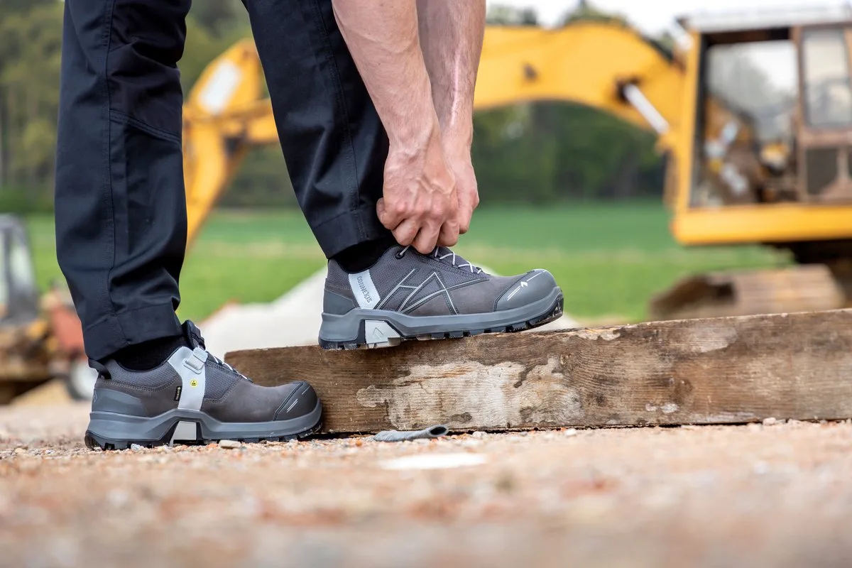 Veiligheidsschoenen Haix CONNEXIS Safety+ GTX laaggrijs/zilver van Haix, Zilver – productafbeelding