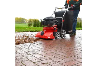 Benzin-Laubsauger 8514 fahrbar inklusive Kehrwalze, 2,7m Saug-/Blasschlauch, 6PS de Hecht, Rouge – image du produit 3 sur 5