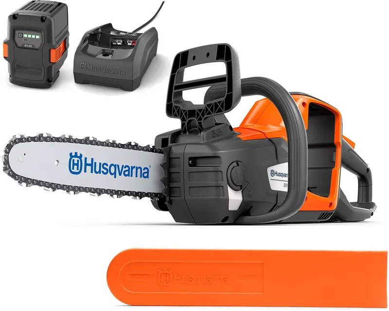 225i Accu Kettingzaag - 36V Snoerloos, Licht, 12″ Zwaard, 20 m/s Kettingsnelheid, incl. Accu & Lader van Husqvarna – productafbeelding