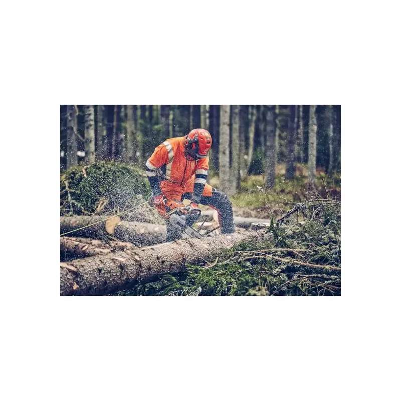 Husqvarna 560 XP® Mark II Motorsäge by Husqvarna – product image 3 of 4