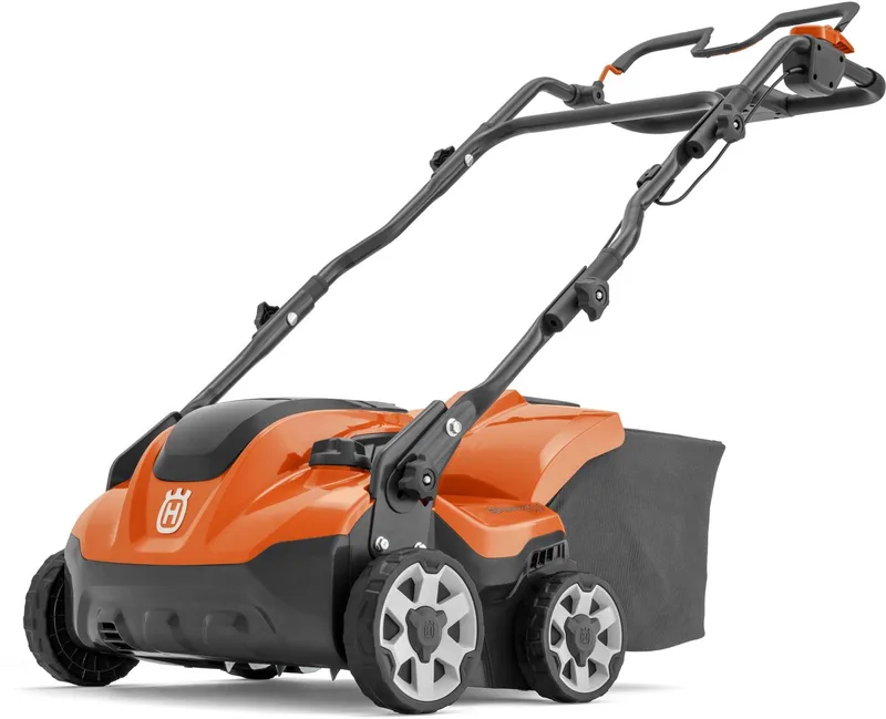 S138i Accu Verticuteermachine - 36V, 37,5cm Werkbreedte, Verstelbare Diepte & savE™-Modus (Zonder Accu & Lader) van Husqvarna – productafbeelding