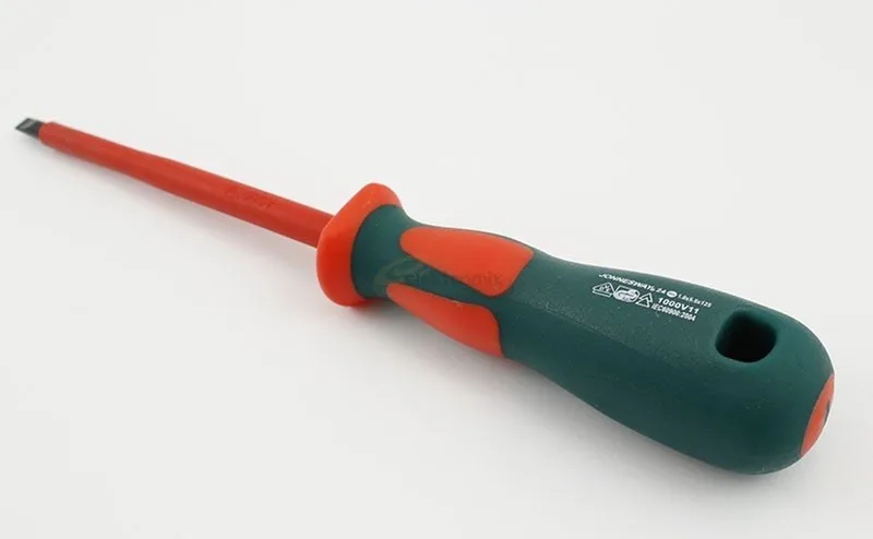 Geïsoleerde platte schroevendraaier 5.5 x 125mm VDE 1000V van Jonnesway – productafbeelding