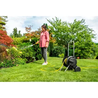 HT 2.20 Slangenwagen Incl. 20 m PrimoFlex tuinslang - Slangcapaciteit (m) 40 (1/2") / 20 (5/8") / 25 (3/4") - Compact en in hoogte verstelbaar - Incl. PrimoFlex tuinslang van Kärcher, Zwart – productafbeelding 3 van 5