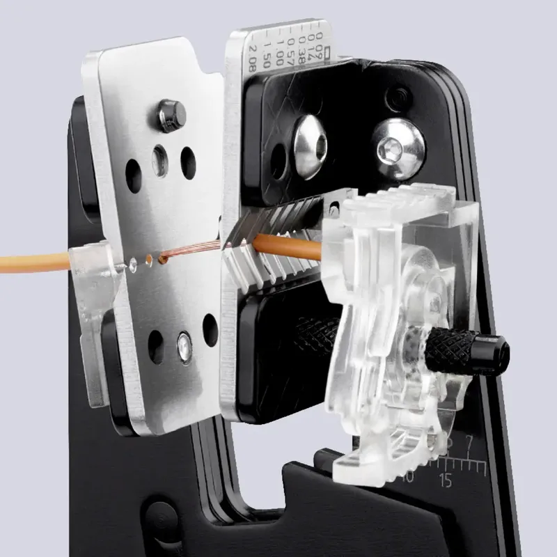 Knipex 12 12 11 12 12 11 Abisolierzange 1.5 bis 6 mm² 10 bis 15 von Knipex – Produktbild