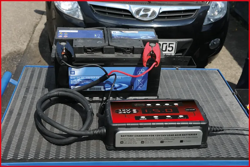 KS Tools 5501745 550.1745 Kfz-Ladegerät 25 A fra KS Tools – produktbillede 2 af 3