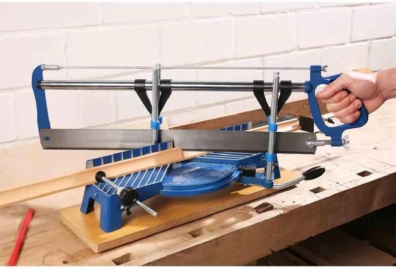 Scie à onglet 550 mm de KWB – image du produit 1 sur 2