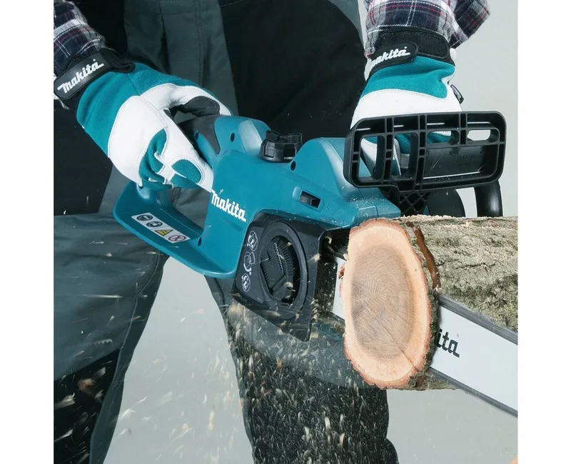 230 V Kettingzaag 40 cm - UC4041A van Makita – productafbeelding 2 van 2