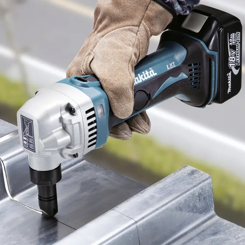 Akku-Knabber DJN161RTJ DJN161RTJ inkl. 2. Akku, inkl. Ladegerät, inkl. Koffer Akkuspannung 18 V von Makita – Produktbild 2 von 3