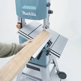 Scie à ruban LB1200F Profondeur de coupe (max.) 165 mm 230 V 900 W Longueur lame de scie 2240 mm de Makita – image du produit 2 sur 2