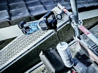 DDA460ZK Accu haakse boormachine 2x18V Basic Body in koffer by Makita – product image 2 of 3