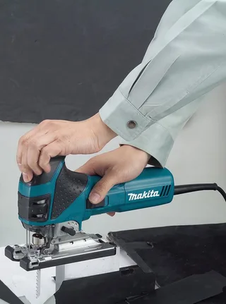 Decoupeerzaag 4351FCTJ - Incl. koffer - Bedraad - Incl. 1 Anti-splinterplaat van Makita – productafbeelding 4 van 4