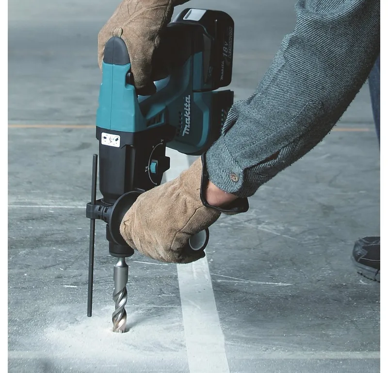 DHR243RTJ SDS-Plus-Akku-Kombihammer 18 V 5 Ah Li-Ion von Makita – Produktbild 2 von 5