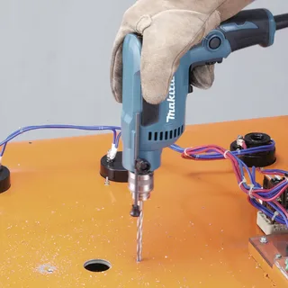 DP2010J Boormachine 370 W de Makita – image du produit 2 sur 2