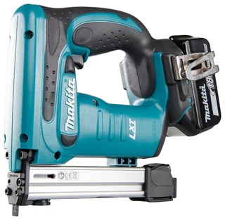 DST221Z 18V Li-Ion accu nietmachine body - 10-22mm van Makita – productafbeelding 3 van 5