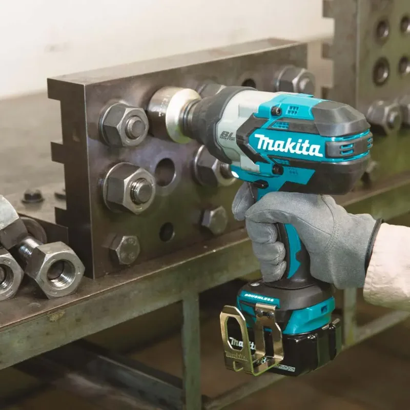 DTW1001RTJ 18V Li-Ion Accu slagmoersleutel set (2x 5.0Ah accu) in Mbox - 1050Nm - 3/4" - koolborstelloos van Makita – productafbeelding 2 van 2