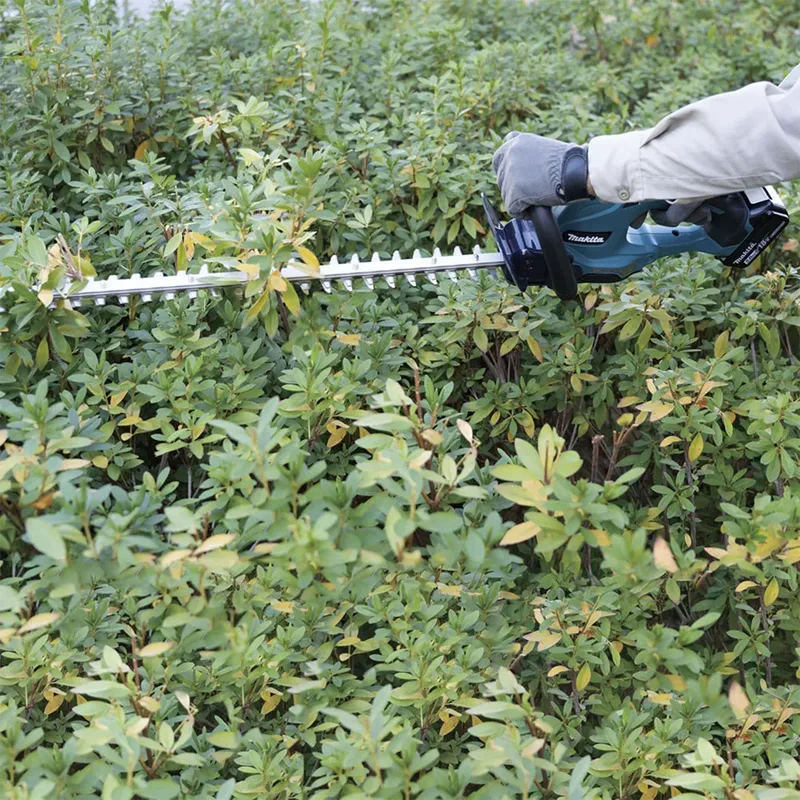 DUH 507 RF accu heggenschaar 18 V 50 cm + 1x accu 3.0 Ah + lader van Makita – productafbeelding 6 van 6