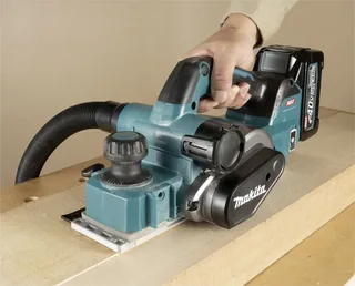 KP001GZ Accu schaaf 82mm XGT 40V Max Basic Body van Makita – productafbeelding 2 van 3