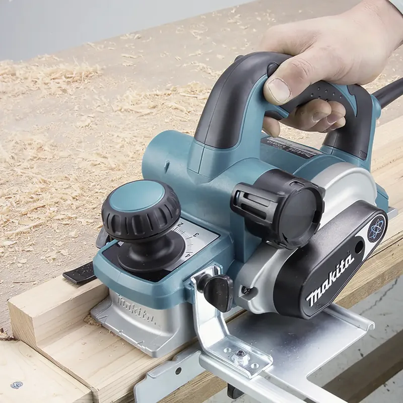 KP0810CJ Elektrohobel inkl. Koffer Hobel-Breite: 82 mm 1050 W Falztiefe (max.): 25 mm von Makita – Produktbild 2 von 3