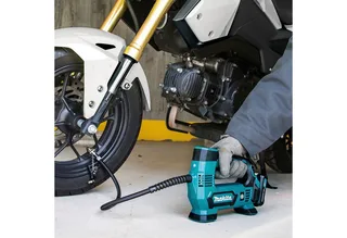 MP100DZ air compressor van Makita – productafbeelding 2 van 5