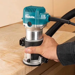 RT0702C - Kantenfrees - 230V van Makita, Zilver – productafbeelding 3 van 6