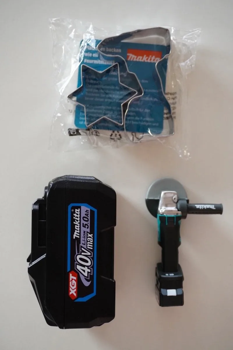 set Opener als 40V accu, Haakse slijper koelkast magneet, Makita bakvorm koekjes ster en boormachine de Makita – image du produit