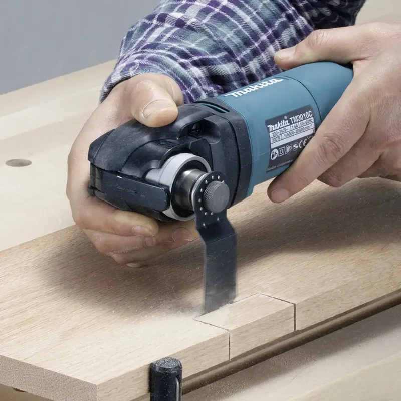 TM3010CX4J TM3010CX4J Multifunktionswerkzeug mit Zubehör 320 W de Makita – image du produit 2 sur 2