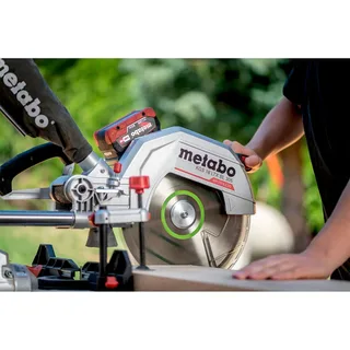 KGS 18 LTX BL 305 - Accu-afkortzaag - Krachtige Brushless-motor - Precision Cut Line van Metabo – productafbeelding 5 van 6