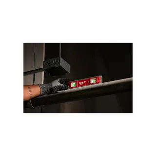 Wasserwaage Torpedo LED 23 cm lang magnetisch van Milwaukee – productafbeelding 4 van 4