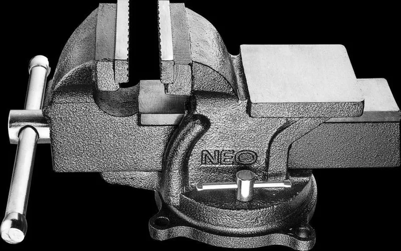 bankschroef 100mm 7kg van Neo Tools – productafbeelding