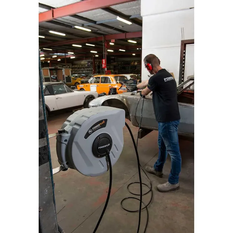POWAIR0215 Compressor luchtslanghaspel - Max. druk: 12bar - Lengte 10m - Automatische oproller by Powerplus – product image 4 of 5