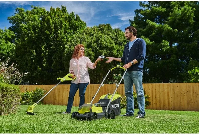 Pack 18V Cordless Grasmaaier + Trimmer RLM1833BLT1825M : Grasmaaier RLM18X33B40 en Trimmer OLT1825M (incl. 1x4.0Ah accu) by Ryobi – product image