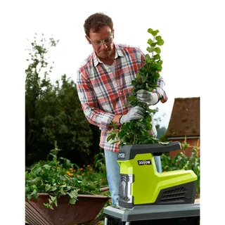 RSH3045U - Hakselaar - 3000 W - Automatisch Materiaalvoer - Omgekeerde Functie von Ryobi – Produktbild 3 von 3