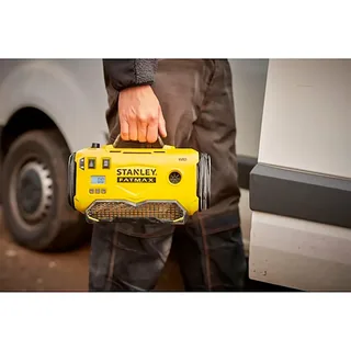 18V 3IN1 Compressor SFMCE520B-QW de Stanley, Noir, Jaune – image du produit 5 sur 6
