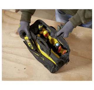 Gereedschapstas 300mm - 1-93-330 van Stanley, Zwart – productafbeelding 3 van 4