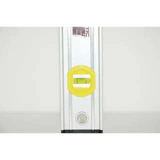 STANLEY 0-43-625 Niveau à bulle avec aimant 60 cm 0.5 mm/m de Stanley – image du produit 2 sur 3