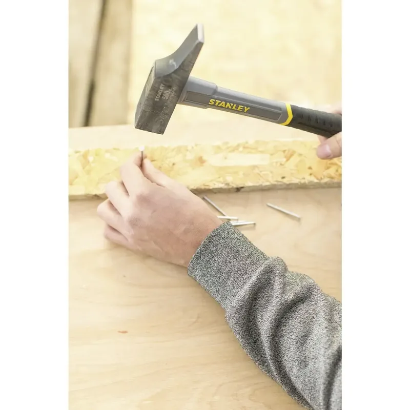 Stanley 500gr Timmermanshamer Glasvezel - STHT0-54160 by Stanley – product image 2 of 3