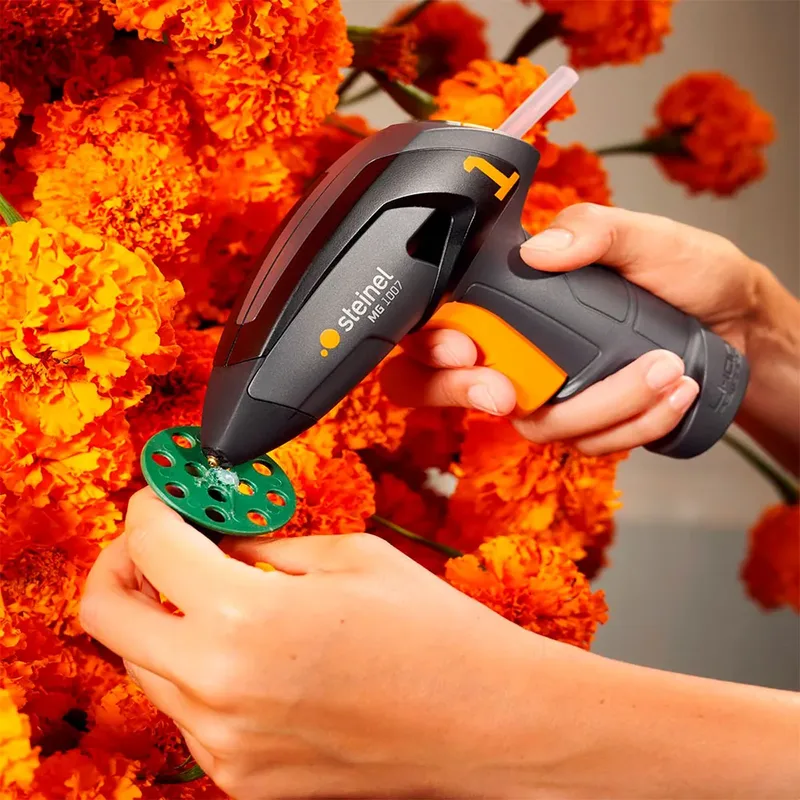 Mobileglue 1007 Akku Heißklebepistole inkl. Ladegerät, inkl. Ladekabel, inkl. Ladestand-Anzeige, Eco-Modus 7 mm 30 W 3.6 V 1 St. von Steinel – Produktbild 4 von 6
