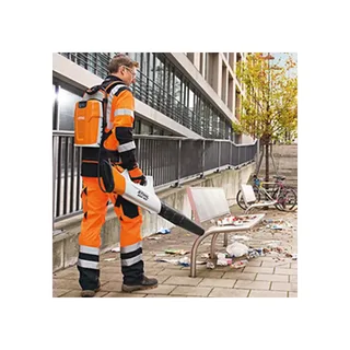 BGA 100 Laubbläser ohne Akku/Ladegerät by Stihl – product image 1 of 5