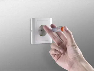 Détecteur de tension Longueur de la lame=62 mm Tension (gamme)=100 - 250 V/AC de Toolcraft – image du produit 2 sur 3