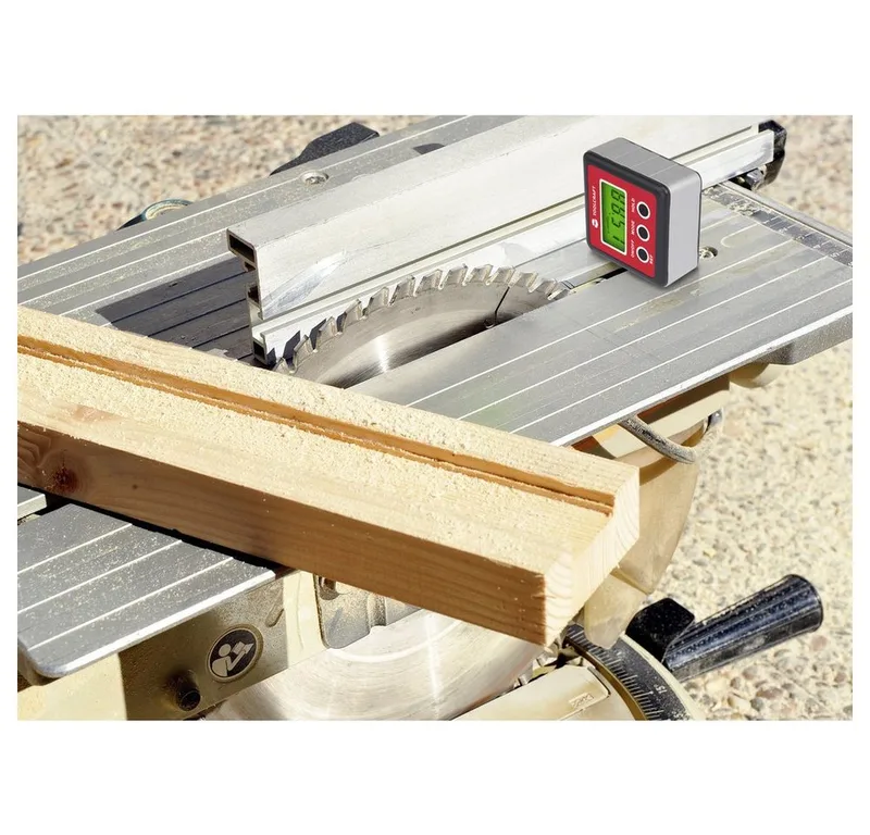 Wasserwaage TOOLCRAFT TO-4988565 Digitale Wasserwaage mit Magnet 60 mm 360 ° 0.1, (TO-4988565) van Toolcraft – productafbeelding 3 van 4